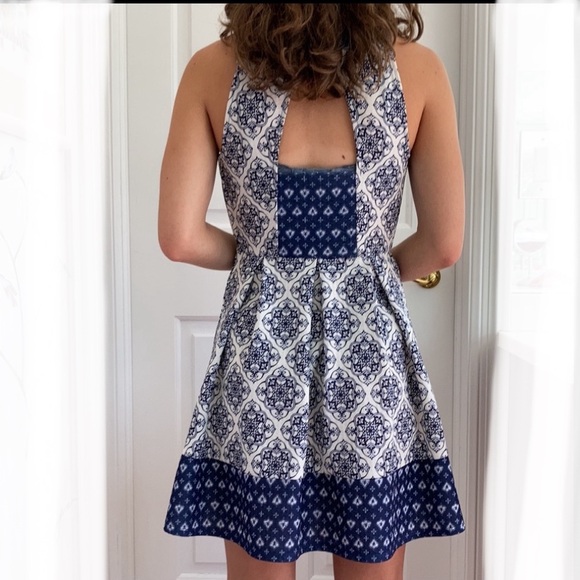 Rewind Fit & Flare Sleeveless Mini Dress w/ ~Key Hole / Open Back, Summer Fun - Picture 3 of 9